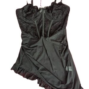 Elegant Black Lace Chemise